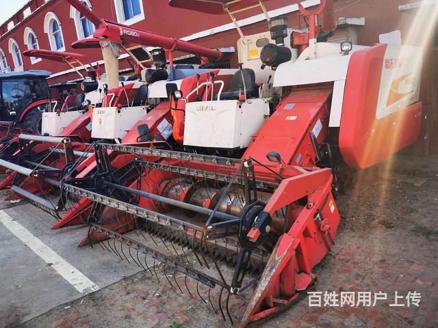 雷沃收割机工具箱大全(2021款雷沃收割机80工)